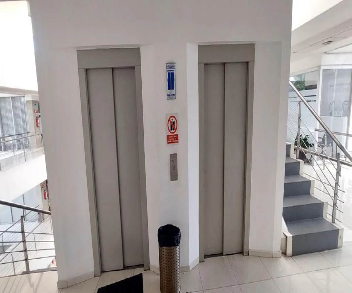 Oficina En Venta,Arboledas,Avenida Nicolás Copérnico 3730, Zapopan, Jalisco 45070,Avenida Nicolás Copérnico,1,pBpUtCk