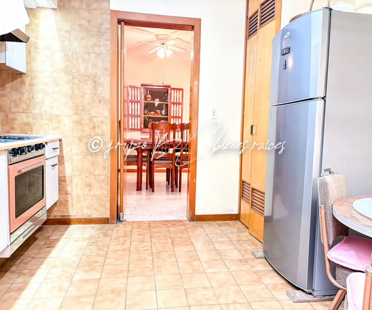 Casa En Venta,Loma Bonita,Avenida Conchita 3024, Zapopan, Jalisco 45088, 3 Habitaciones,3 Baños,Avenida Conchita,1,p26twLF