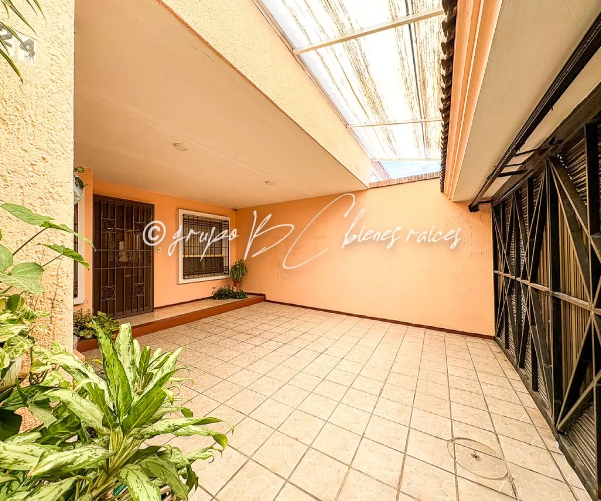 Casa En Venta,Loma Bonita,Avenida Conchita 3024, Zapopan, Jalisco 45088, 3 Habitaciones,3 Baños,Avenida Conchita,1,p26twLF