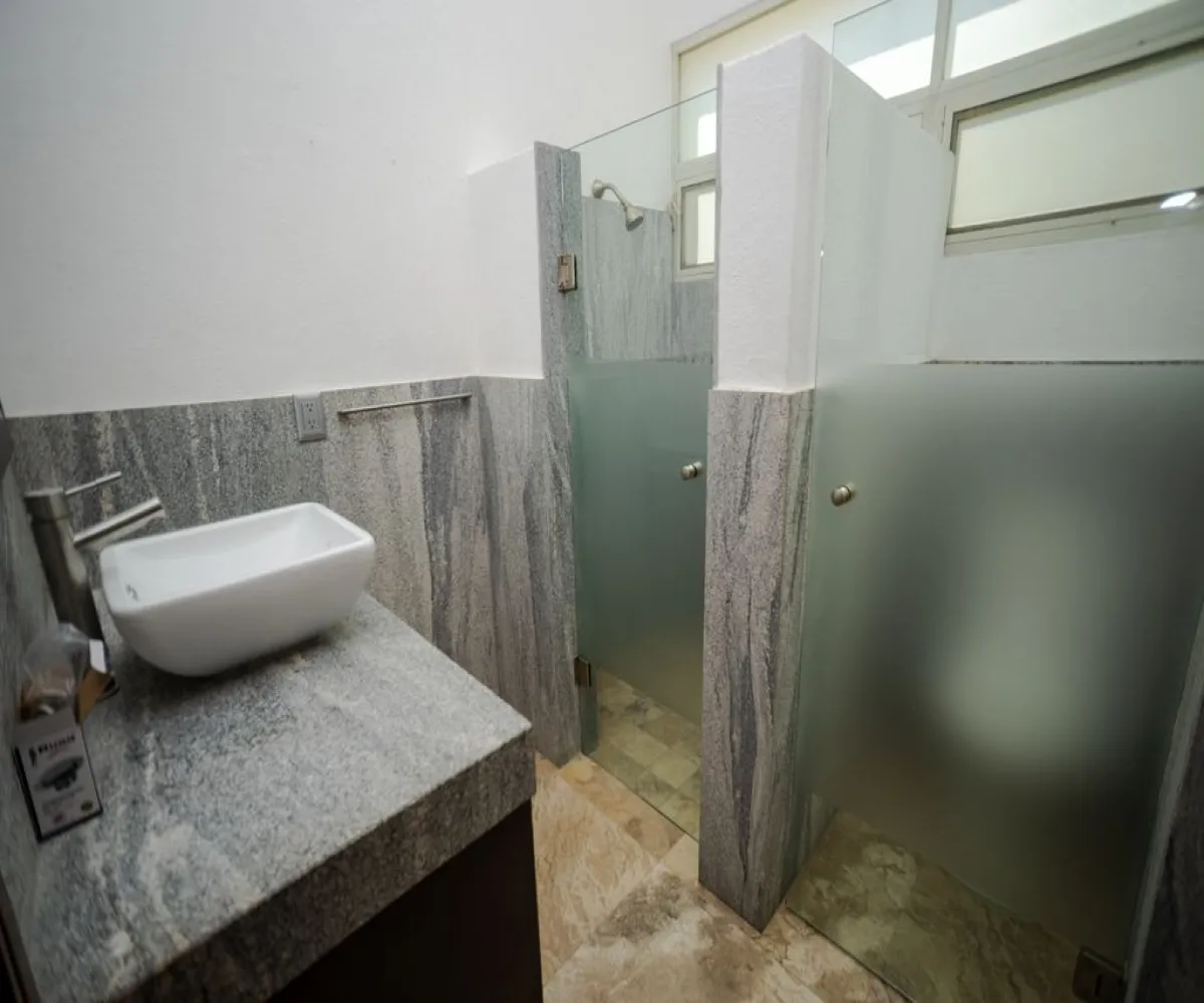 Casa En Renta,Las Lomas Club Golf,AV LAS LOMAS 90 1, Zapopan, Jalisco 45136, 5 Habitaciones,5 Baños,AV LAS LOMAS,3,poHEn5w