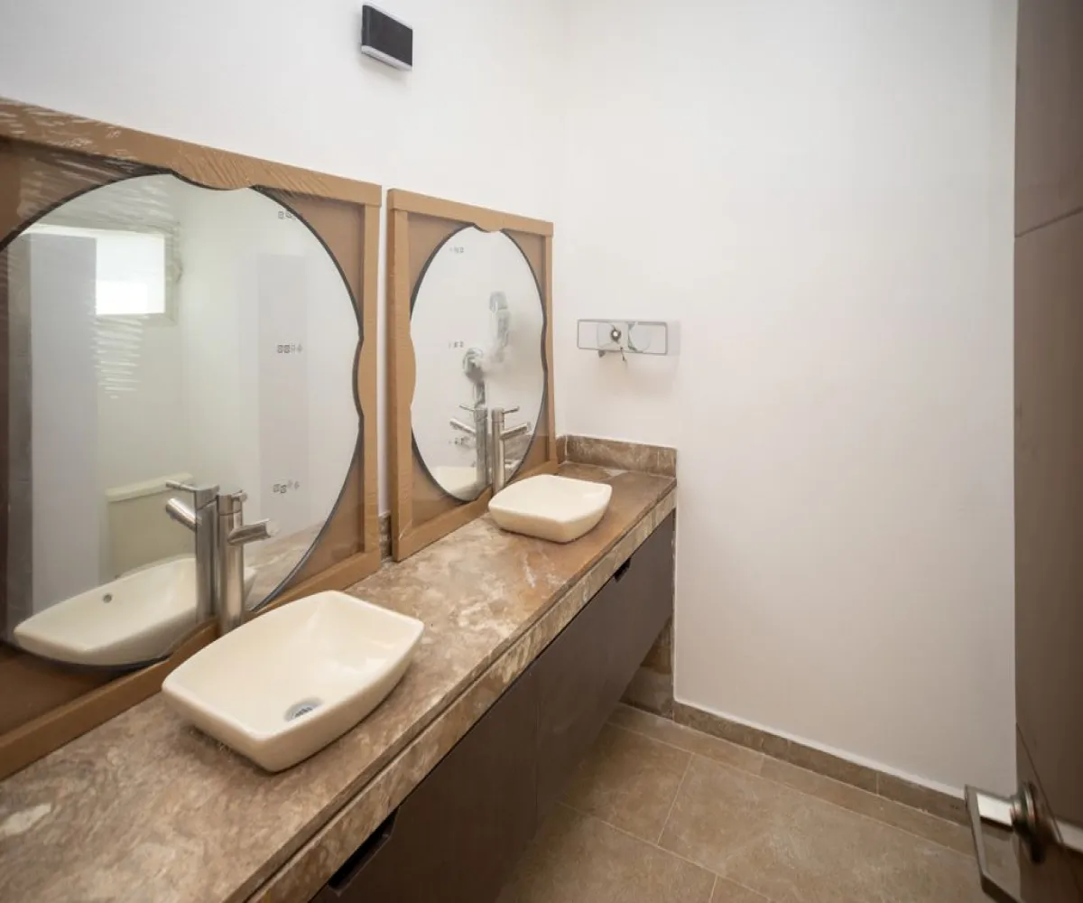 Casa En Renta,Las Lomas Club Golf,AV LAS LOMAS 90 1, Zapopan, Jalisco 45136, 5 Habitaciones,5 Baños,AV LAS LOMAS,3,poHEn5w