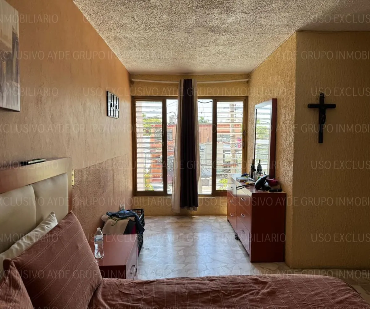 Casa En Venta,Santa Monica,Calle Federico E. Ibarra 1084, Guadalajara, Jalisco 44220, 6 Habitaciones,3 Baños,Calle Federico E. Ibarra,1,pTaaiF7 Casa En Venta,Santa Monica,Calle Federico E. Ibarra 1084, Guadalajara, Jalisco 44220, 6 Habitaciones,3 Baños,Calle Federico E. Ibarra,1,pTaaiF7