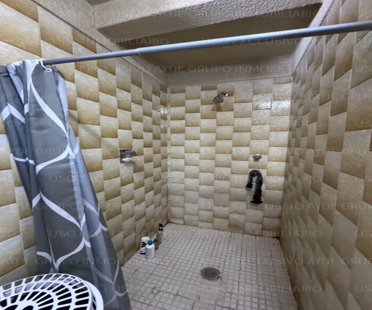 Casa En Venta,Santa Monica,Calle Federico E. Ibarra 1084, Guadalajara, Jalisco 44220, 6 Habitaciones,3 Baños,Calle Federico E. Ibarra,1,pTaaiF7 Casa En Venta,Santa Monica,Calle Federico E. Ibarra 1084, Guadalajara, Jalisco 44220, 6 Habitaciones,3 Baños,Calle Federico E. Ibarra,1,pTaaiF7