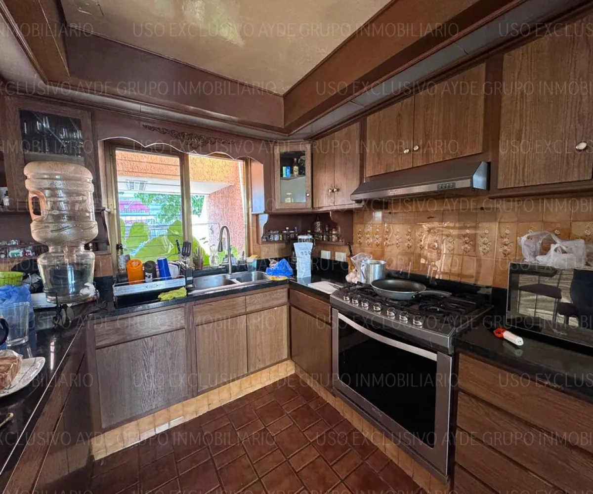 Casa En Venta,Santa Monica,Calle Federico E. Ibarra 1084, Guadalajara, Jalisco 44220, 6 Habitaciones,3 Baños,Calle Federico E. Ibarra,1,pTaaiF7 Casa En Venta,Santa Monica,Calle Federico E. Ibarra 1084, Guadalajara, Jalisco 44220, 6 Habitaciones,3 Baños,Calle Federico E. Ibarra,1,pTaaiF7