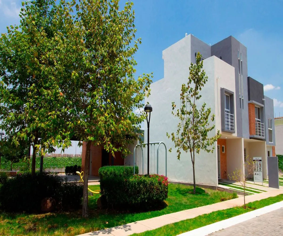 Casa En Venta,Santa Cruz del Valle,Calle Santa Cruz del Valle 1497 A, San Pedro Tlaquepaque, Jalisco 45618, 2 Habitaciones,2 Baños,Calle Santa Cruz del Valle,1,piatRv2 Casa En Venta,Santa Cruz del Valle,Calle Santa Cruz del Valle 1497 A, San Pedro Tlaquepaque, Jalisco 45618, 2 Habitaciones,2 Baños,Calle Santa Cruz del Valle,1,piatRv2