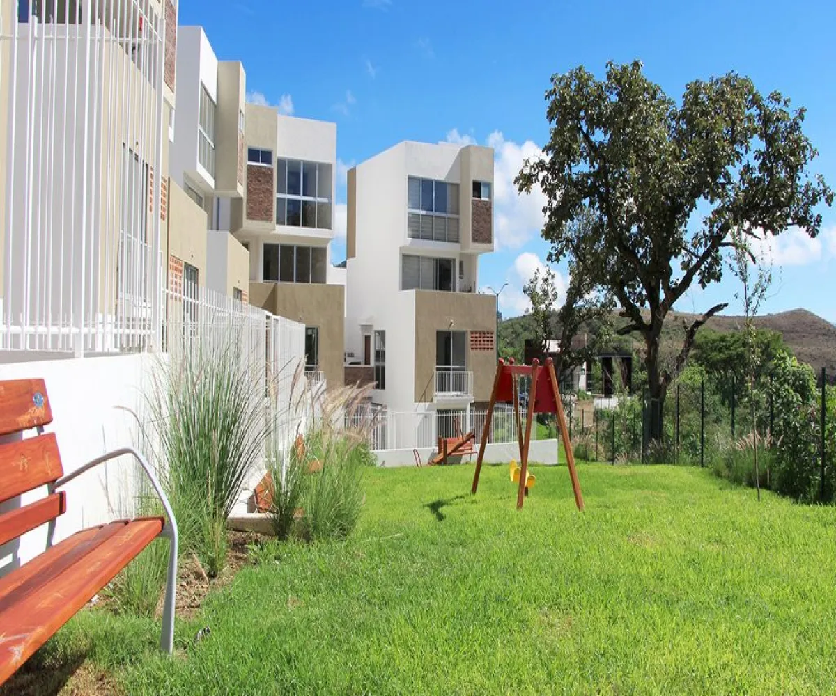 Casa En Venta,Avenida Camino de los Parques 5204, Zapopan, Jalisco 45180, 3 Habitaciones,2 Baños,Avenida Camino de los Parques,1,plFY6JP Casa En Venta,Avenida Camino de los Parques 5204, Zapopan, Jalisco 45180, 3 Habitaciones,2 Baños,Avenida Camino de los Parques,1,plFY6JP