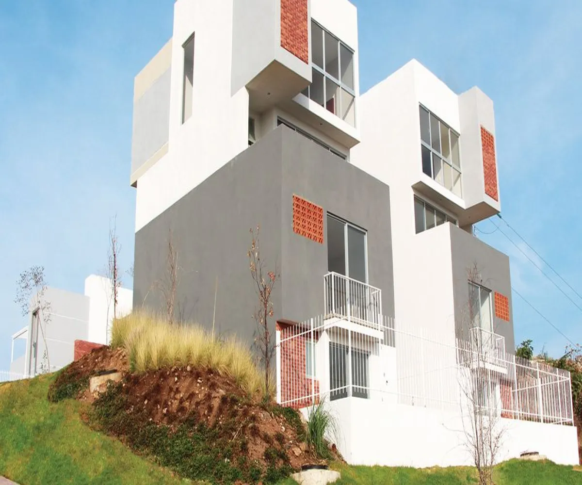 Casa En Venta,Avenida Camino de los Parques 5204, Zapopan, Jalisco 45180, 3 Habitaciones,2 Baños,Avenida Camino de los Parques,1,plFY6JP Casa En Venta,Avenida Camino de los Parques 5204, Zapopan, Jalisco 45180, 3 Habitaciones,2 Baños,Avenida Camino de los Parques,1,plFY6JP