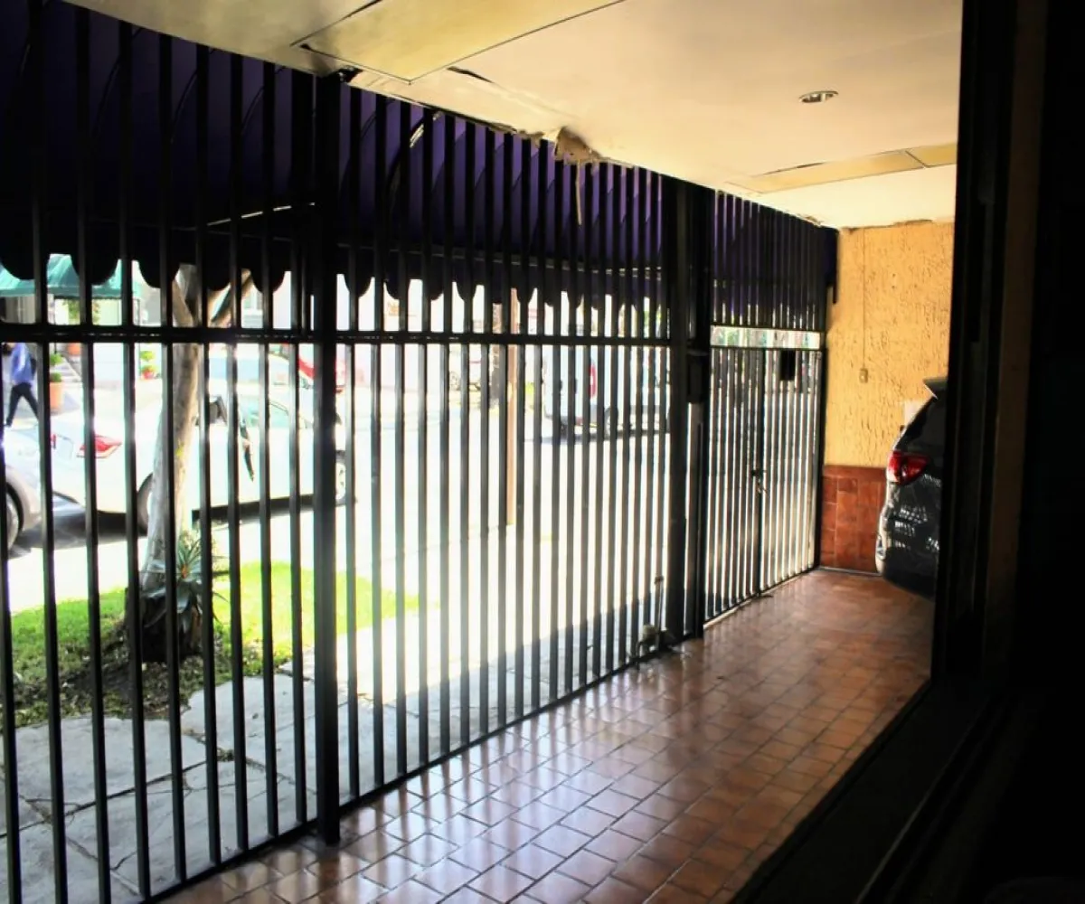 Casa En Venta,Arcos Vallarta,Victoriano Salado Álvarez 87, Guadalajara, Jalisco 44130, 4 Habitaciones,2 Baños,Victoriano Salado Álvarez,2,pXAKzli Casa En Venta,Arcos Vallarta,Victoriano Salado Álvarez 87, Guadalajara, Jalisco 44130, 4 Habitaciones,2 Baños,Victoriano Salado Álvarez,2,pXAKzli