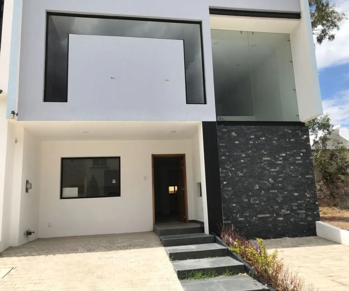 Casa En Venta,Casa Fuerte,Paseo la Torre 77, Tlajomulco de Zúñiga, Jalisco 45645, 3 Habitaciones,3 Baños,Paseo la Torre,2,pM19MHU