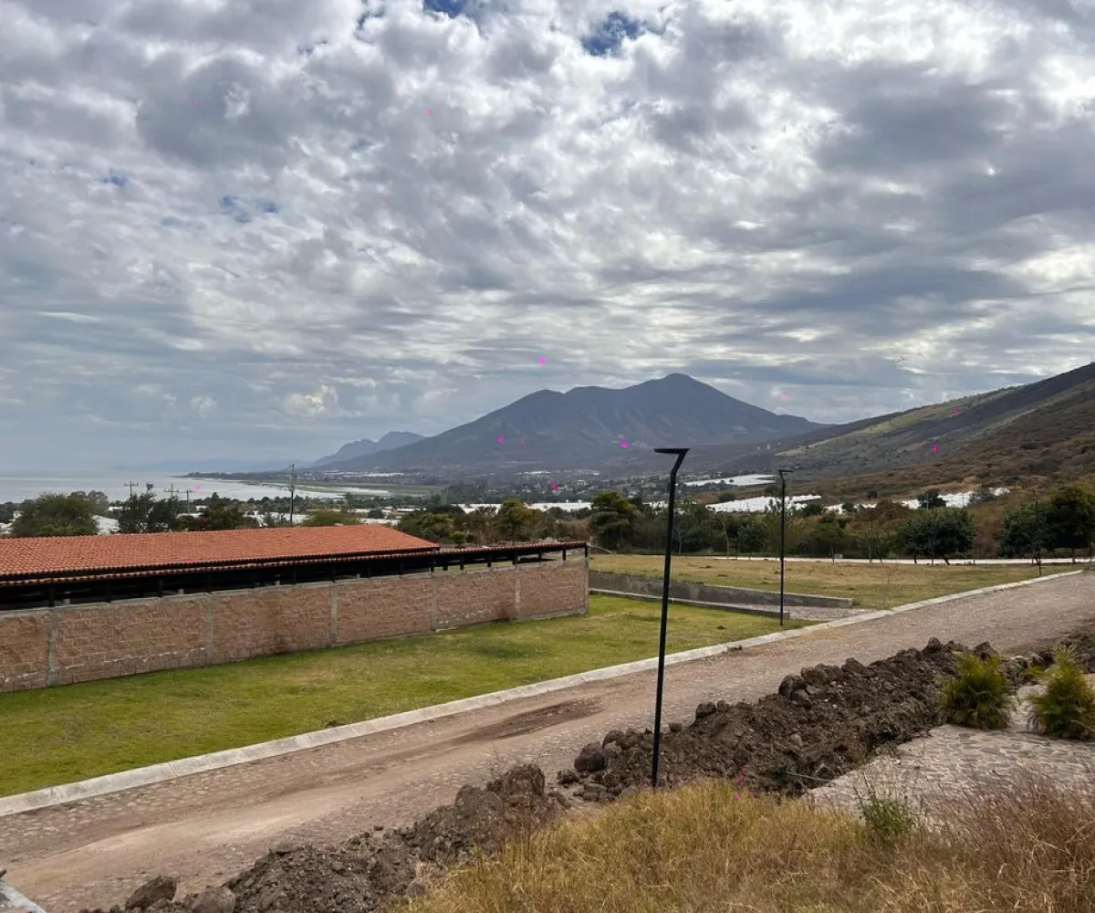 Casa En Venta,jocotepec ,Camino a San Martin #1000 S/N, Jocotepec, Jalisco 45836, 3 Habitaciones,4 Baños,Camino a San Martin #1000,1,pdnPq89