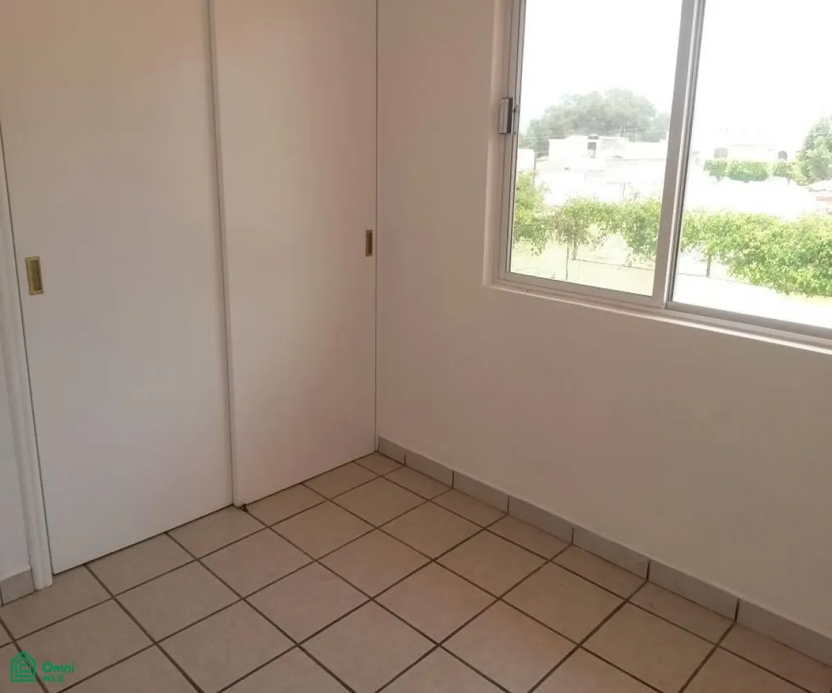 En Venta,Lomas del Mirador,Paseo del Sol ., Tlajomulco de Zuniga, Jalisco 45642, 6 Habitaciones,5 Baños,Paseo del Sol,2,MX23112261 En Venta,Lomas del Mirador,Paseo del Sol ., Tlajomulco de Zuniga, Jalisco 45642, 6 Habitaciones,5 Baños,Paseo del Sol,2,MX23112261
