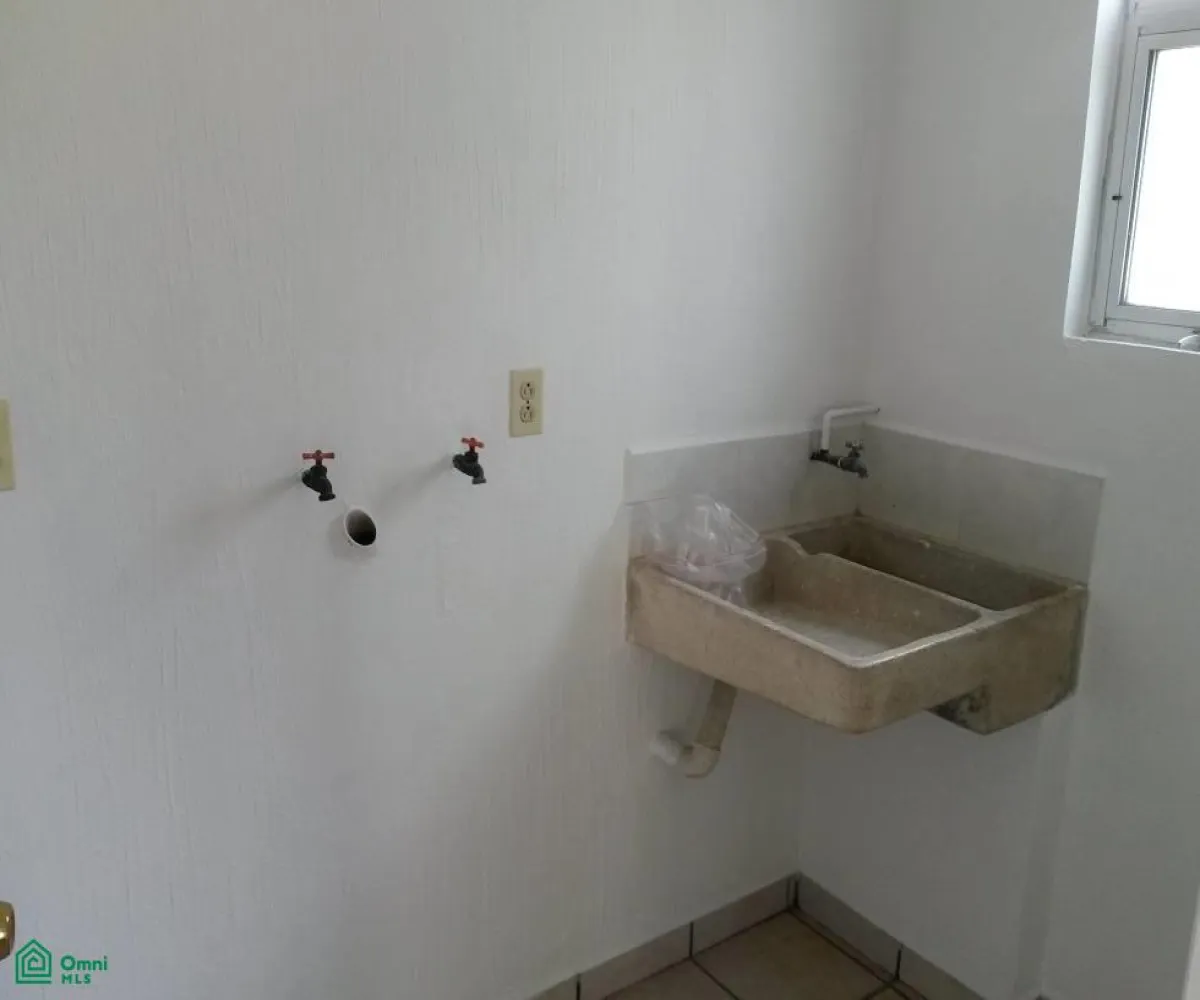 En Venta,Lomas del Mirador,Paseo del Sol ., Tlajomulco de Zuniga, Jalisco 45642, 6 Habitaciones,5 Baños,Paseo del Sol,2,MX23112261 En Venta,Lomas del Mirador,Paseo del Sol ., Tlajomulco de Zuniga, Jalisco 45642, 6 Habitaciones,5 Baños,Paseo del Sol,2,MX23112261