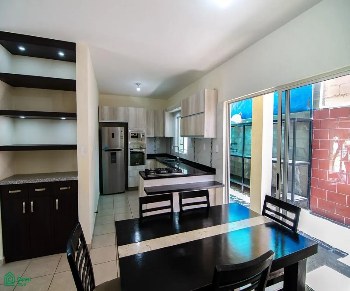 En Venta,Residencial Alta California,Santa Cruz 12, Tlajomulco de Zuniga, Jalisco 45645, 3 Habitaciones,2 Baños,Santa Cruz,2,MX23457535