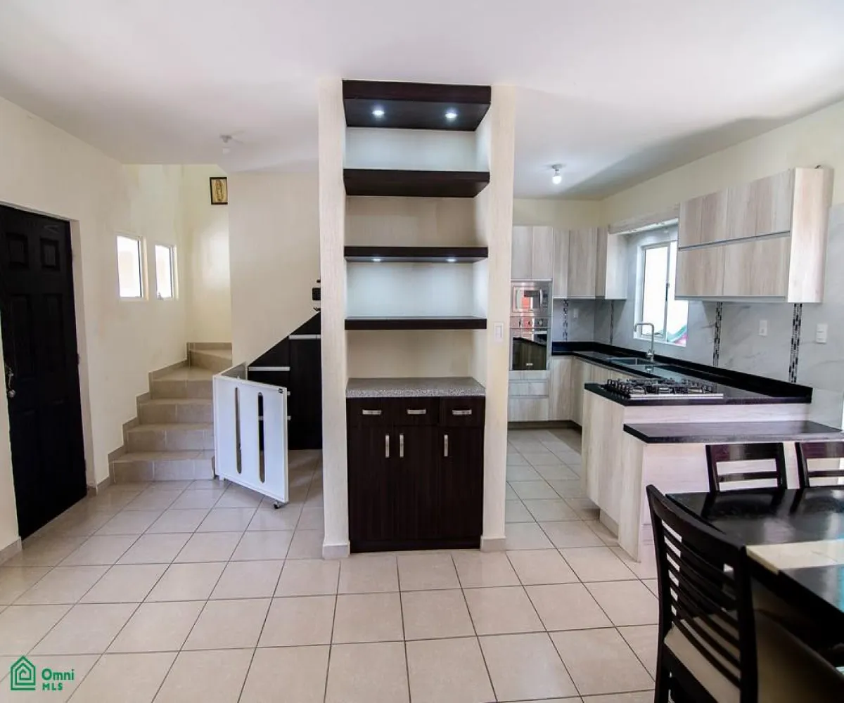 En Venta,Residencial Alta California,Santa Cruz 12, Tlajomulco de Zuniga, Jalisco 45645, 3 Habitaciones,2 Baños,Santa Cruz,2,MX23457535