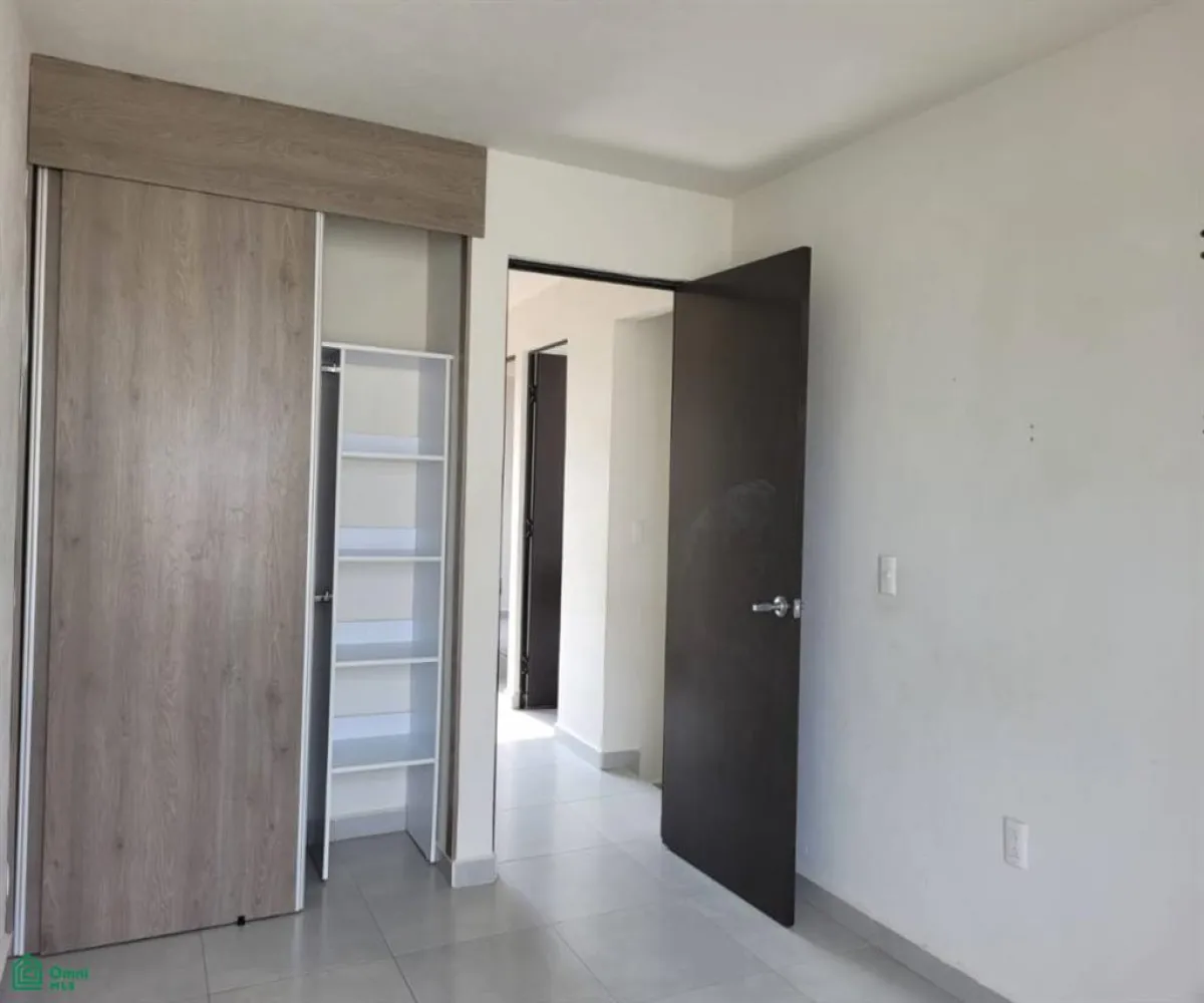 En Venta,Valle de los Emperadores,Valle de los Lirios 77, Tlajomulco de Zuniga, Jalisco 45640, 3 Habitaciones,2 Baños,Valle de los Lirios,2,MX23476075 En Venta,Valle de los Emperadores,Valle de los Lirios 77, Tlajomulco de Zuniga, Jalisco 45640, 3 Habitaciones,2 Baños,Valle de los Lirios,2,MX23476075
