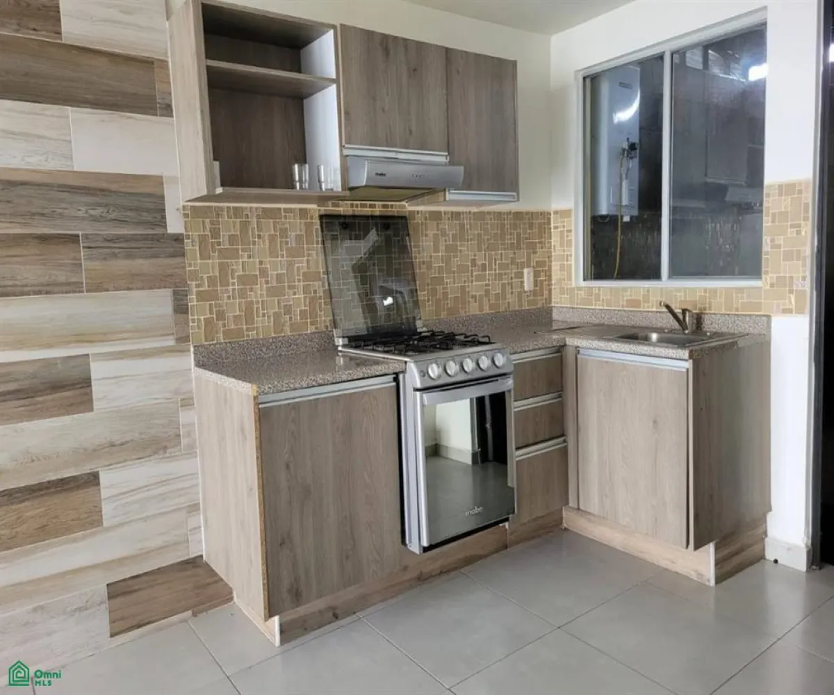 En Venta,Valle de los Emperadores,Valle de los Lirios 77, Tlajomulco de Zuniga, Jalisco 45640, 3 Habitaciones,2 Baños,Valle de los Lirios,2,MX23476075 En Venta,Valle de los Emperadores,Valle de los Lirios 77, Tlajomulco de Zuniga, Jalisco 45640, 3 Habitaciones,2 Baños,Valle de los Lirios,2,MX23476075