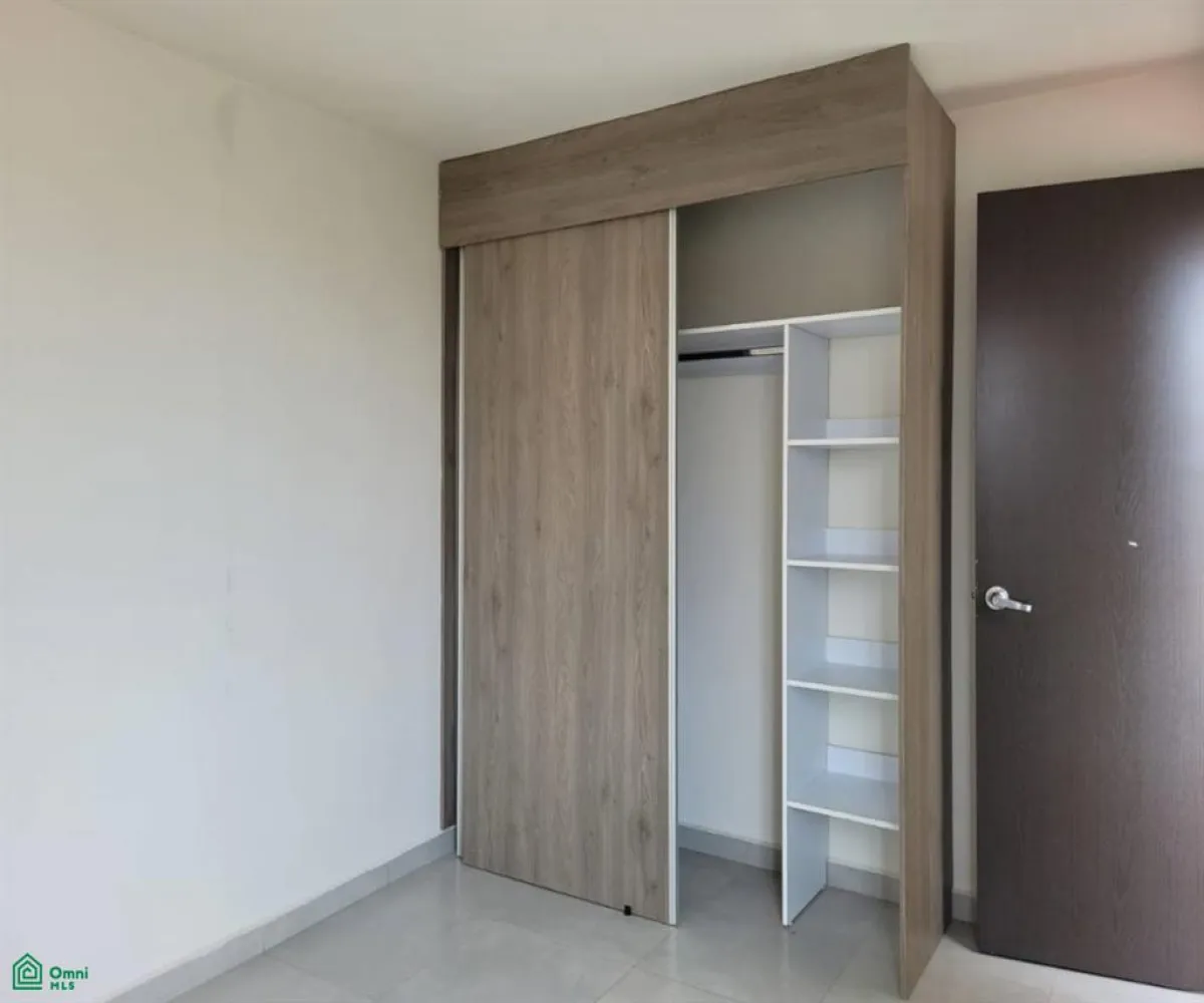 En Venta,Valle de los Emperadores,Valle de los Lirios 77, Tlajomulco de Zuniga, Jalisco 45640, 3 Habitaciones,2 Baños,Valle de los Lirios,2,MX23476075 En Venta,Valle de los Emperadores,Valle de los Lirios 77, Tlajomulco de Zuniga, Jalisco 45640, 3 Habitaciones,2 Baños,Valle de los Lirios,2,MX23476075