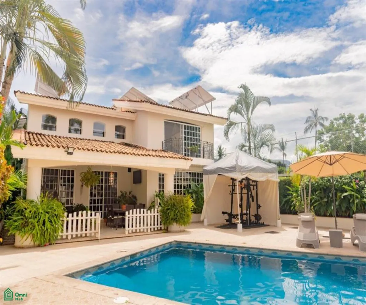 En Venta,Gaviotas,Pez Espada 160, Puerto Vallarta, Jalisco 48328, 4 Habitaciones,4 Baños,Pez Espada,MX23507047