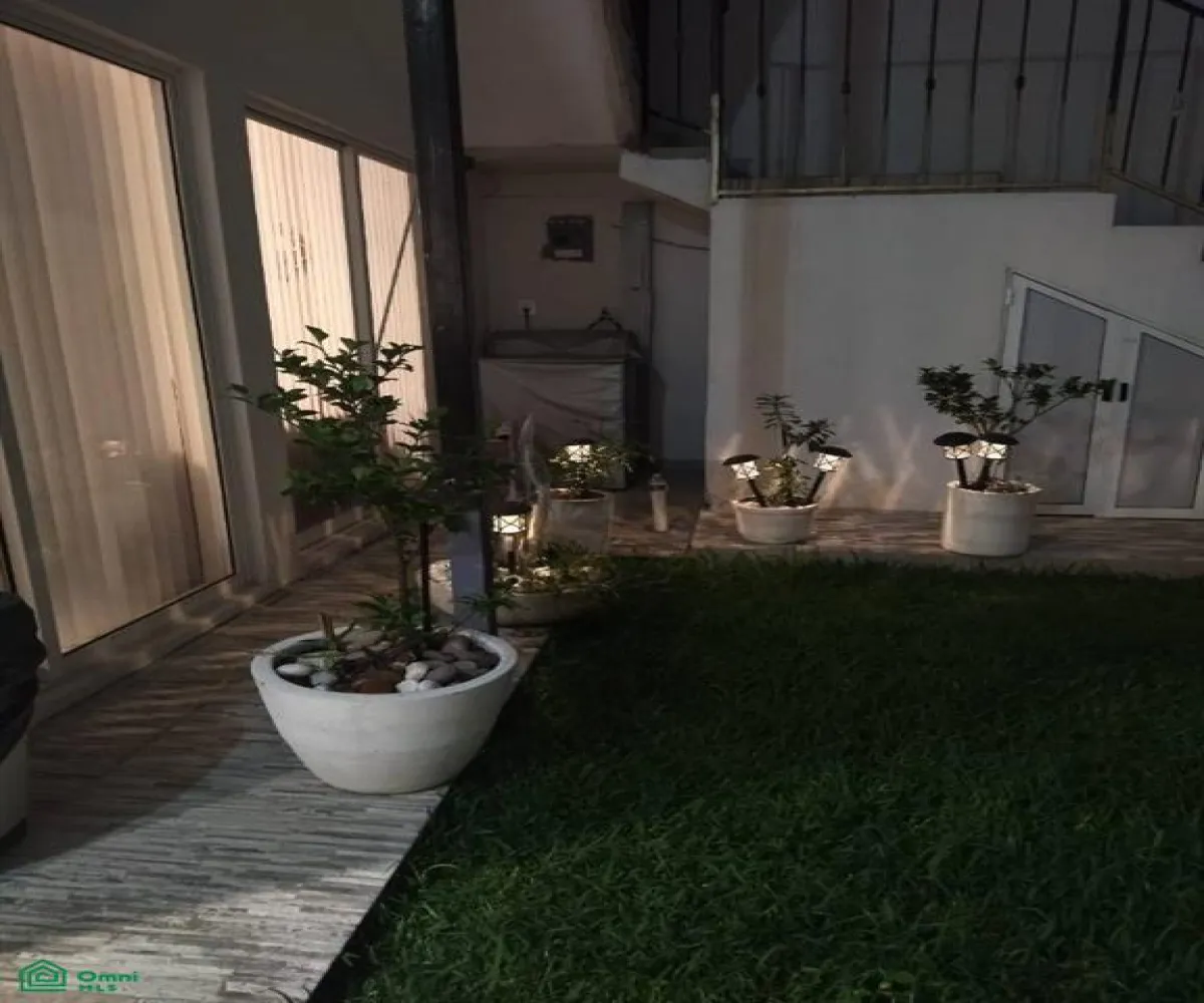 En Venta,Lomas Del Refugio,Yahualica 28, Zapopan, Jalisco 45199, 5 Habitaciones,4 Baños,Yahualica,2,MX24108488 En Venta,Lomas Del Refugio,Yahualica 28, Zapopan, Jalisco 45199, 5 Habitaciones,4 Baños,Yahualica,2,MX24108488