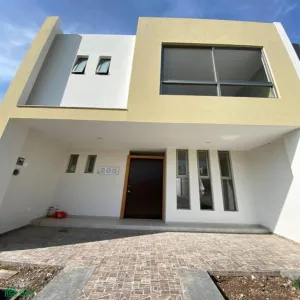 En Venta,San Agustín,prolongacion 5 de mayo 580 casa 205 La RUA, Tlajomulco de Zuniga, Jalisco 45645, 3 Habitaciones,2 Baños,prolongacion 5 de mayo 580,3,MX2425018
