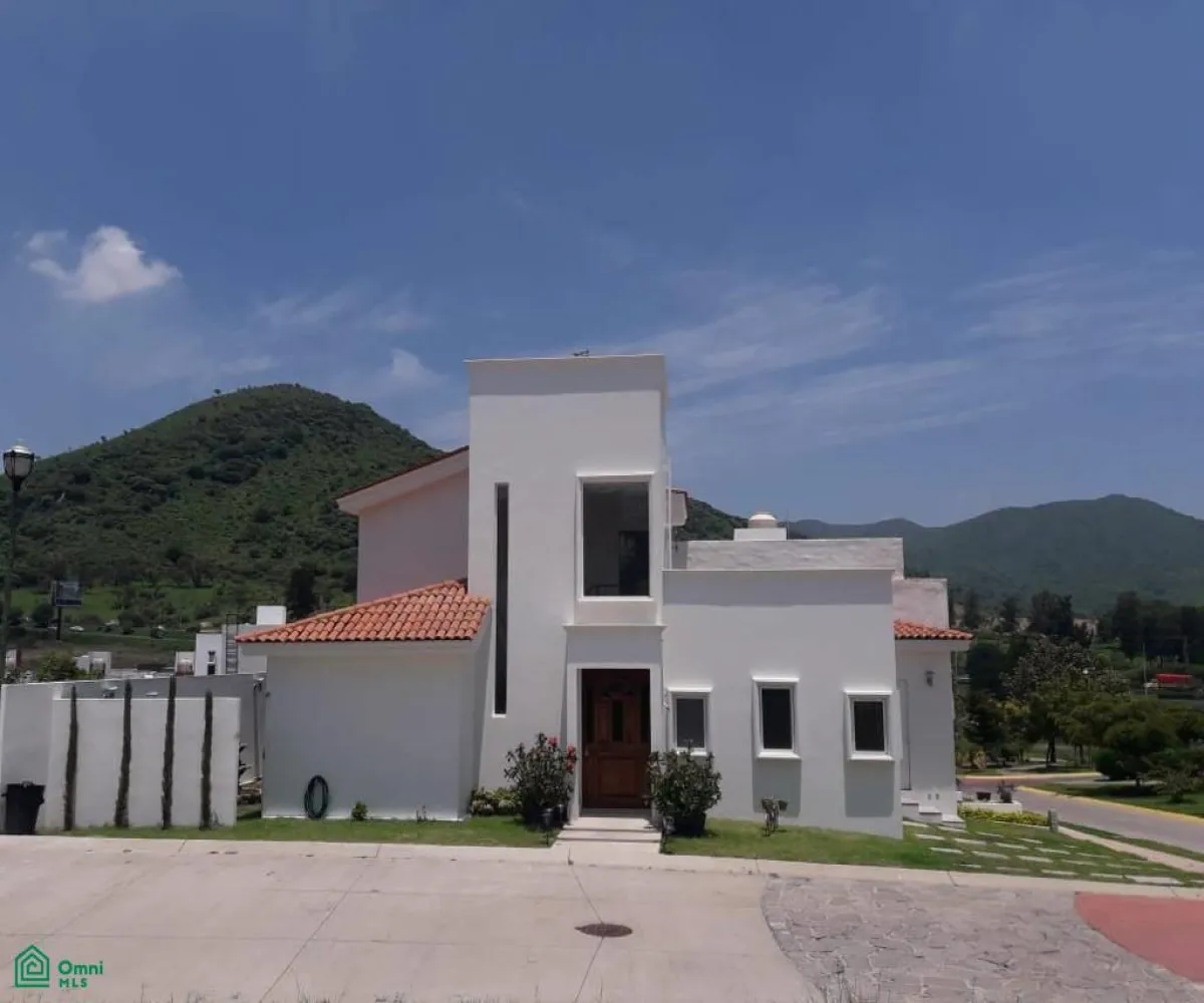 En Venta,Senderos de Monte Verde,Blvd. Senderos de Monte Verde 140-104, Tlajomulco de Zuniga, Jalisco 45646, 2 Habitaciones,3 Baños,Blvd. Senderos de Monte Verde,3,MX24393045