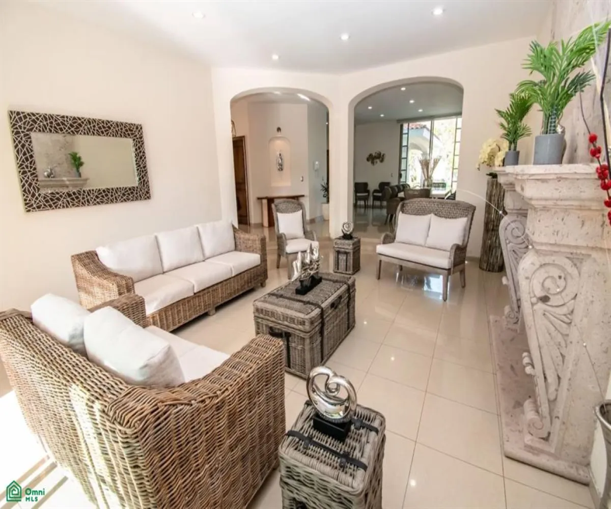 En Venta,Ribera del Pilar,San Juan 31, Chapala, Jalisco 45906, 3 Habitaciones,4 Baños,San Juan,3,MX24582845 En Venta,Ribera del Pilar,San Juan 31, Chapala, Jalisco 45906, 3 Habitaciones,4 Baños,San Juan,3,MX24582845