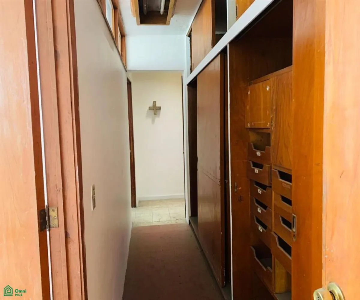 En Venta,Jardines de San José,Los Arcos 688, Guadalajara, Jalisco 44520, 10 Habitaciones,6 Baños,Los Arcos,2,MX24613255 En Venta,Jardines de San José,Los Arcos 688, Guadalajara, Jalisco 44520, 10 Habitaciones,6 Baños,Los Arcos,2,MX24613255