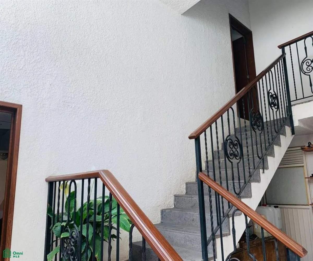 En Venta,Jardines de San José,Los Arcos 688, Guadalajara, Jalisco 44520, 10 Habitaciones,6 Baños,Los Arcos,2,MX24613255 En Venta,Jardines de San José,Los Arcos 688, Guadalajara, Jalisco 44520, 10 Habitaciones,6 Baños,Los Arcos,2,MX24613255