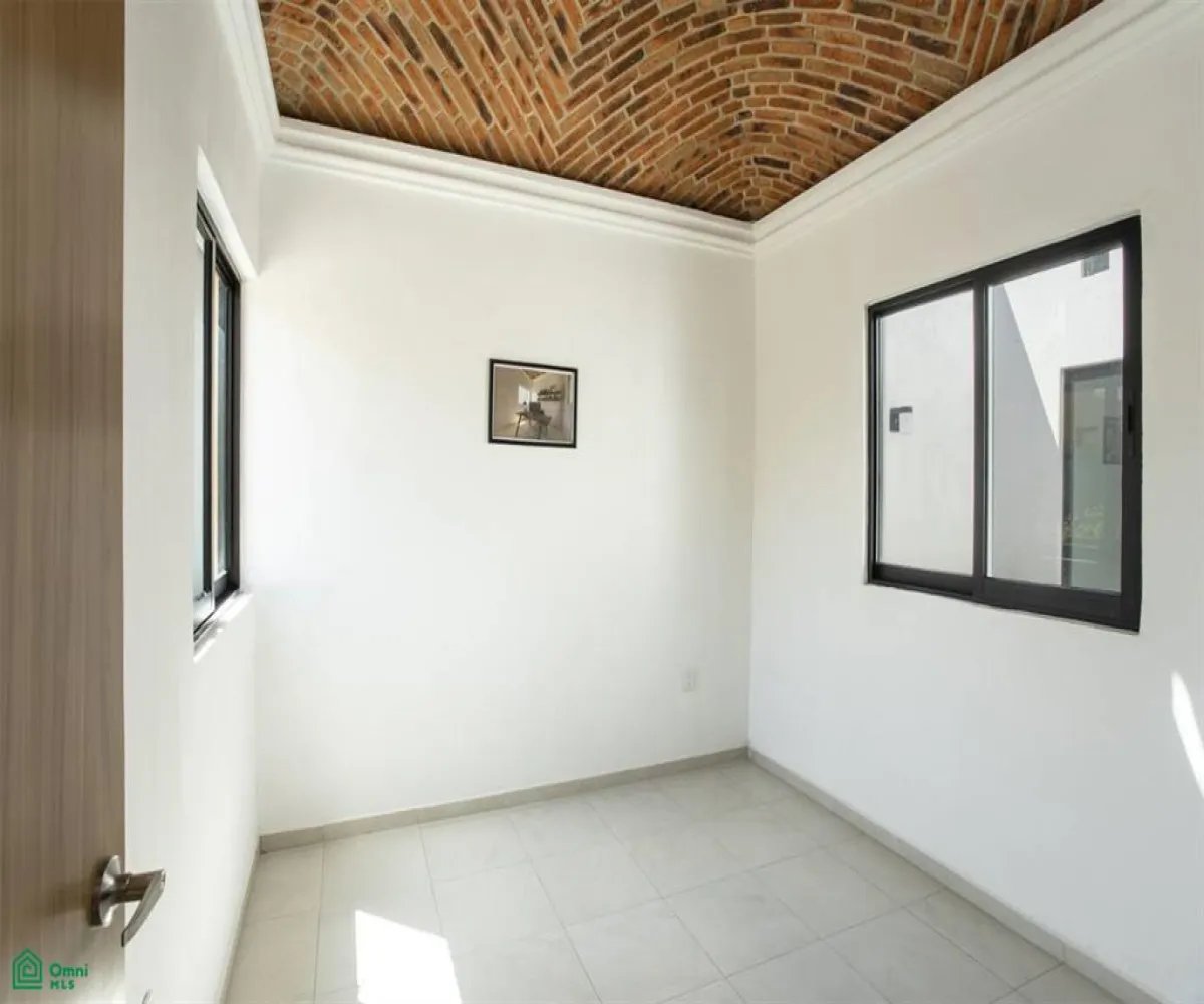 En Venta,Ribera del Pilar,Paseo del Lago 195 Int.5, Chapala, Jalisco 45906, 3 Habitaciones,2 Baños,Paseo del Lago,MX24734611