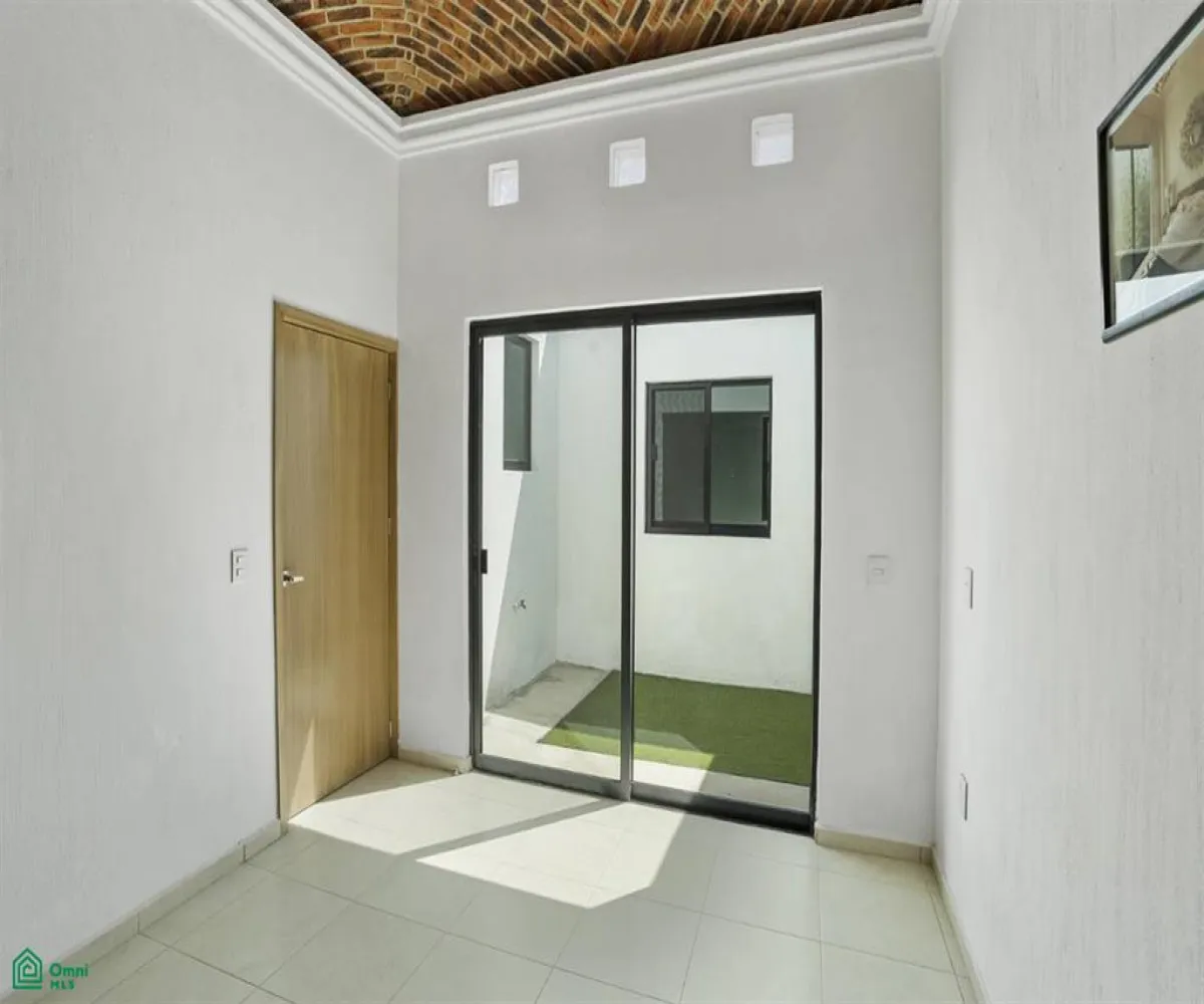 En Venta,Ribera del Pilar,Paseo del Lago 195 Int.5, Chapala, Jalisco 45906, 3 Habitaciones,2 Baños,Paseo del Lago,MX24734611