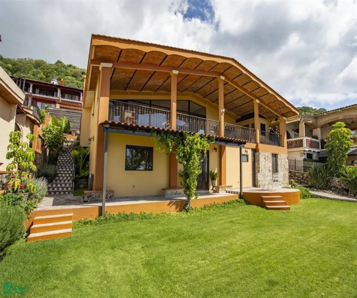 En Venta,San Nicolás de Ibarra,Calle Alta Vista 67, Chapala, Jalisco 45940, 3 Habitaciones,2 Baños,Calle Alta Vista,MX24734997