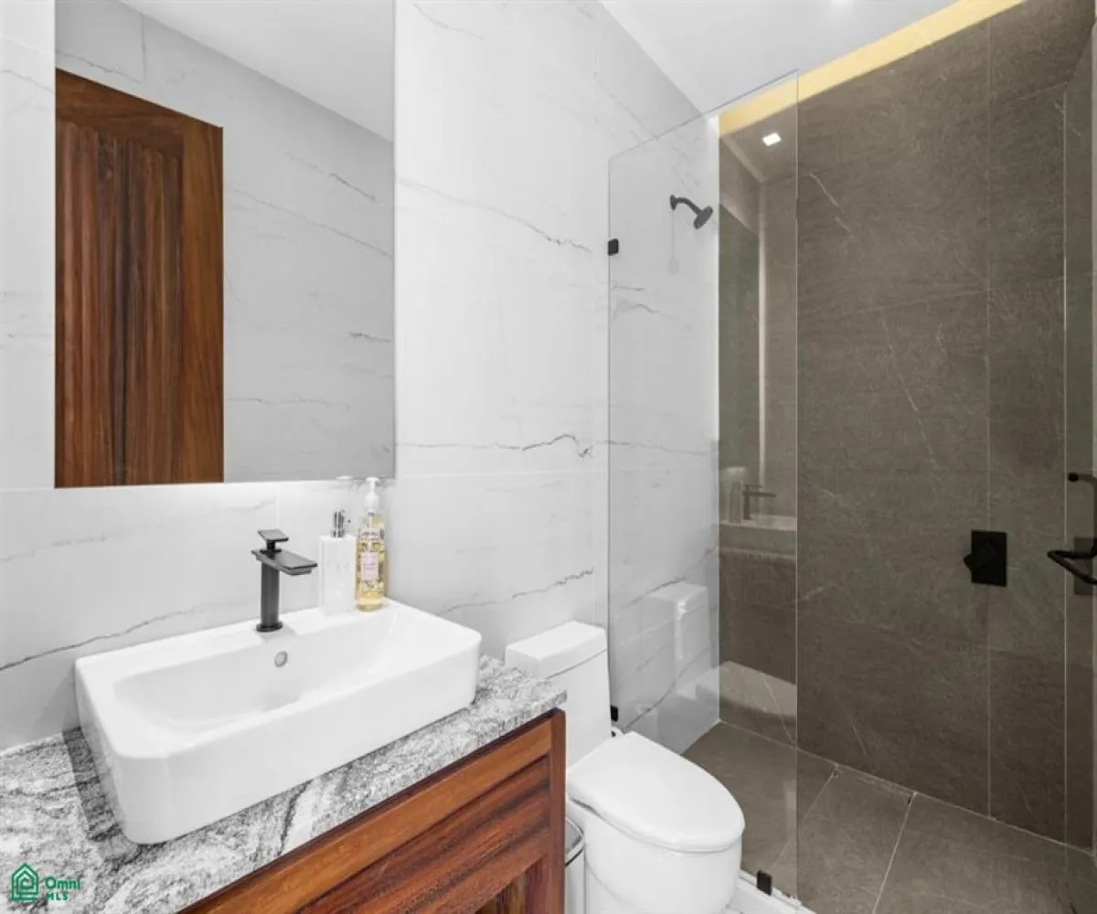 En Venta,Emiliano Zapata,Francisco I Madero 320 Unit 309, Puerto Vallarta, Jalisco 48380,1 Baño,Francisco I Madero,3,MX24735164