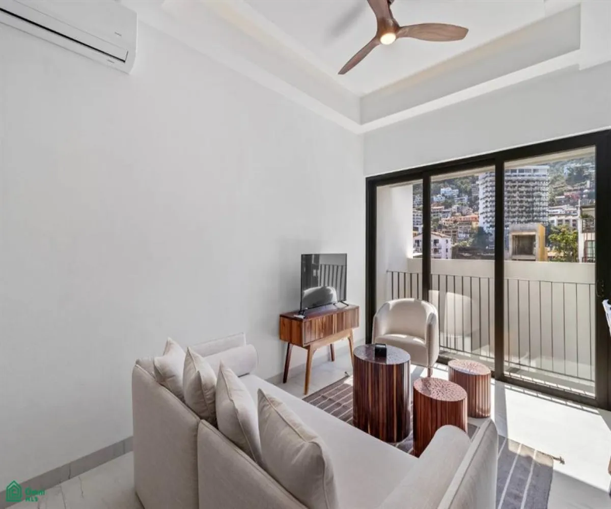 En Venta,Emiliano Zapata,Francisco I Madero 320 Unit 309, Puerto Vallarta, Jalisco 48380,1 Baño,Francisco I Madero,3,MX24735164