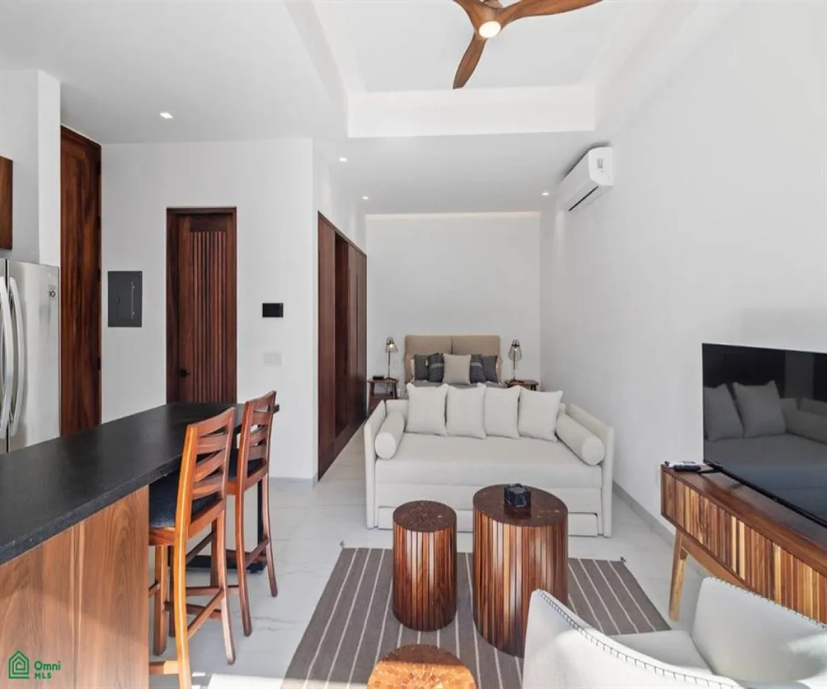 En Venta,Emiliano Zapata,Francisco I Madero 320 Unit 309, Puerto Vallarta, Jalisco 48380,1 Baño,Francisco I Madero,3,MX24735164