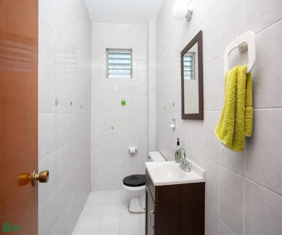 En Venta,Valle Real,Paseo San Arturo Poniente 1284, Zapopan, Jalisco 45019, 5 Habitaciones,3 Baños,Paseo San Arturo Poniente,2,MX24739222