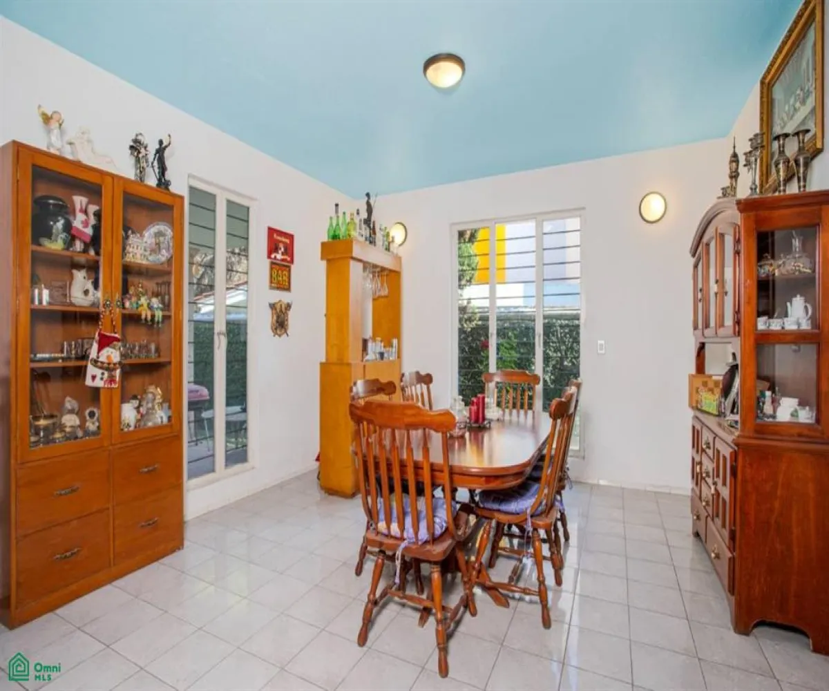 En Venta,Valle Real,Paseo San Arturo Poniente 1284, Zapopan, Jalisco 45019, 5 Habitaciones,3 Baños,Paseo San Arturo Poniente,2,MX24739222