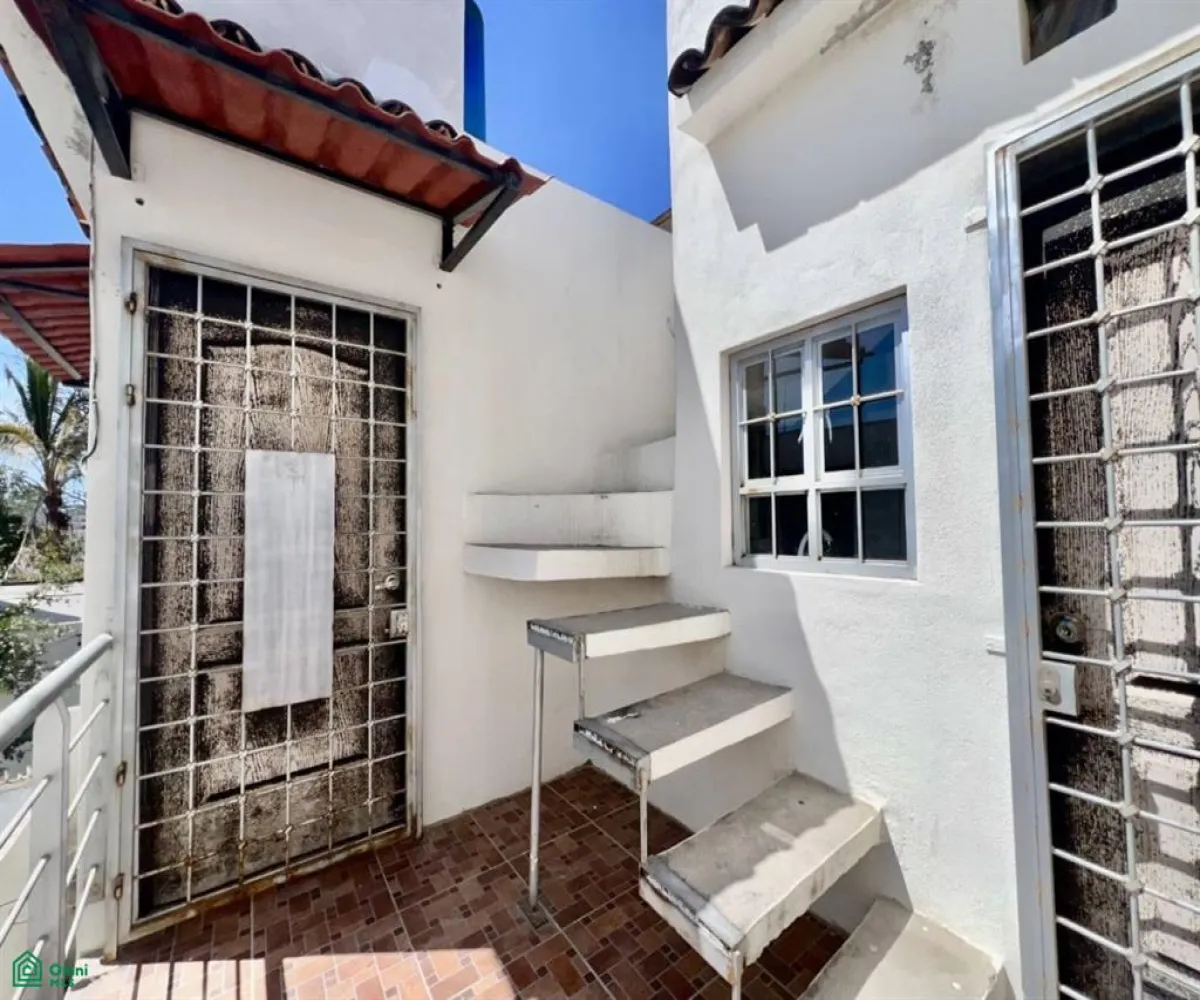 En Venta,La Playita,5 de mayo 1117, Puerto Vallarta, Jalisco 48296, 5 Habitaciones,4 Baños,5 de mayo,2,MX24741137