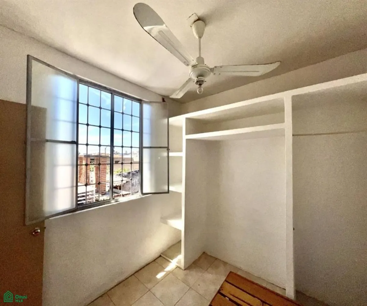 En Venta,La Playita,5 de mayo 1117, Puerto Vallarta, Jalisco 48296, 5 Habitaciones,4 Baños,5 de mayo,2,MX24741137