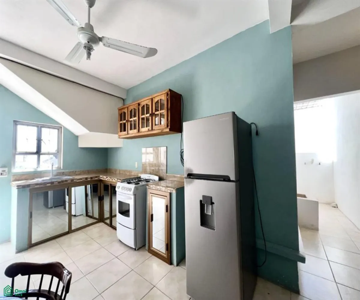 En Venta,La Playita,5 de mayo 1117, Puerto Vallarta, Jalisco 48296, 5 Habitaciones,4 Baños,5 de mayo,2,MX24741137