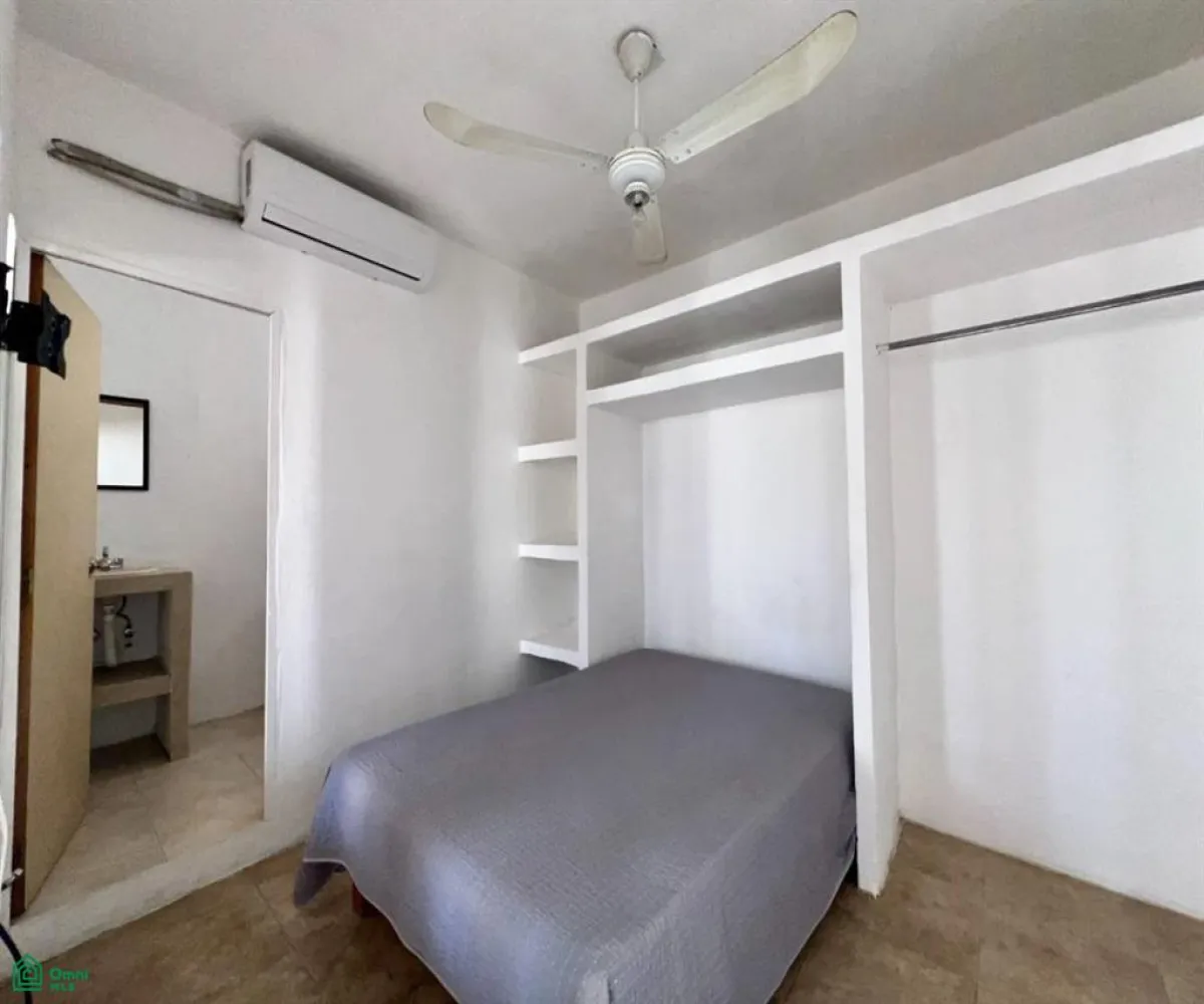 En Venta,La Playita,5 de mayo 1117, Puerto Vallarta, Jalisco 48296, 5 Habitaciones,4 Baños,5 de mayo,2,MX24741137