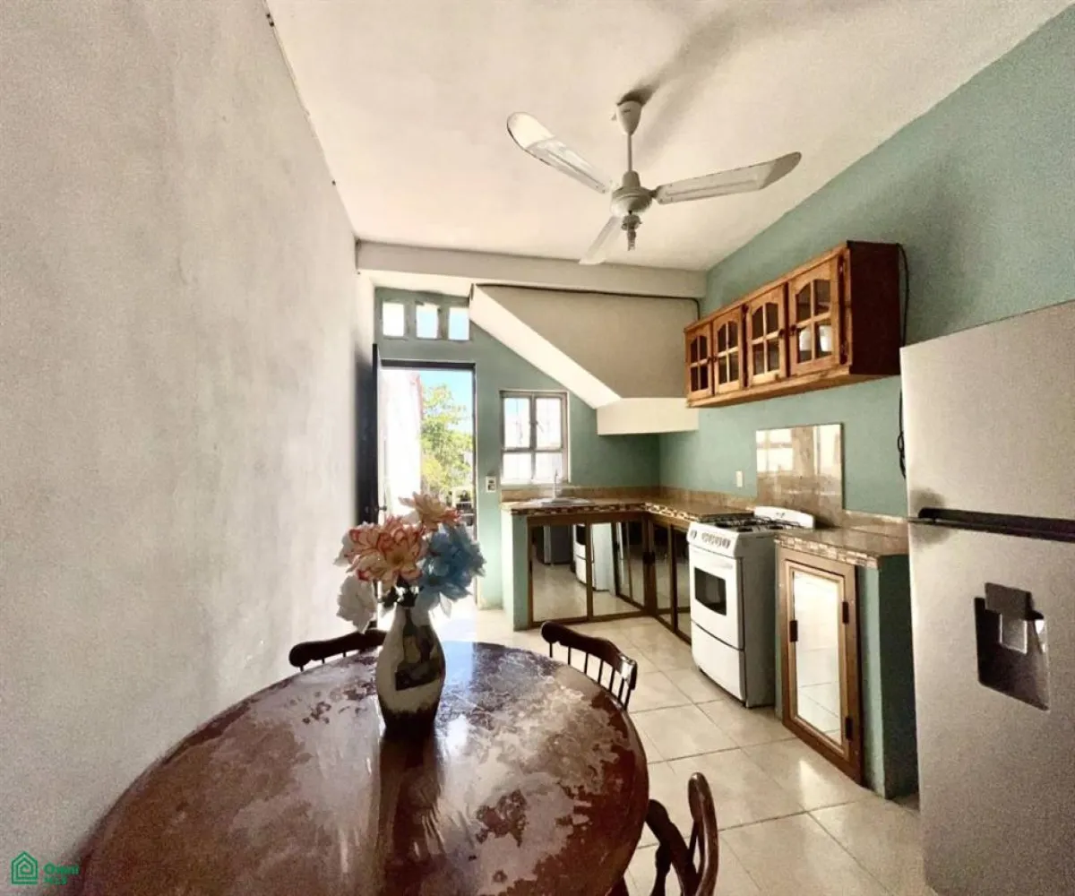 En Venta,La Playita,5 de mayo 1117, Puerto Vallarta, Jalisco 48296, 5 Habitaciones,4 Baños,5 de mayo,2,MX24741137