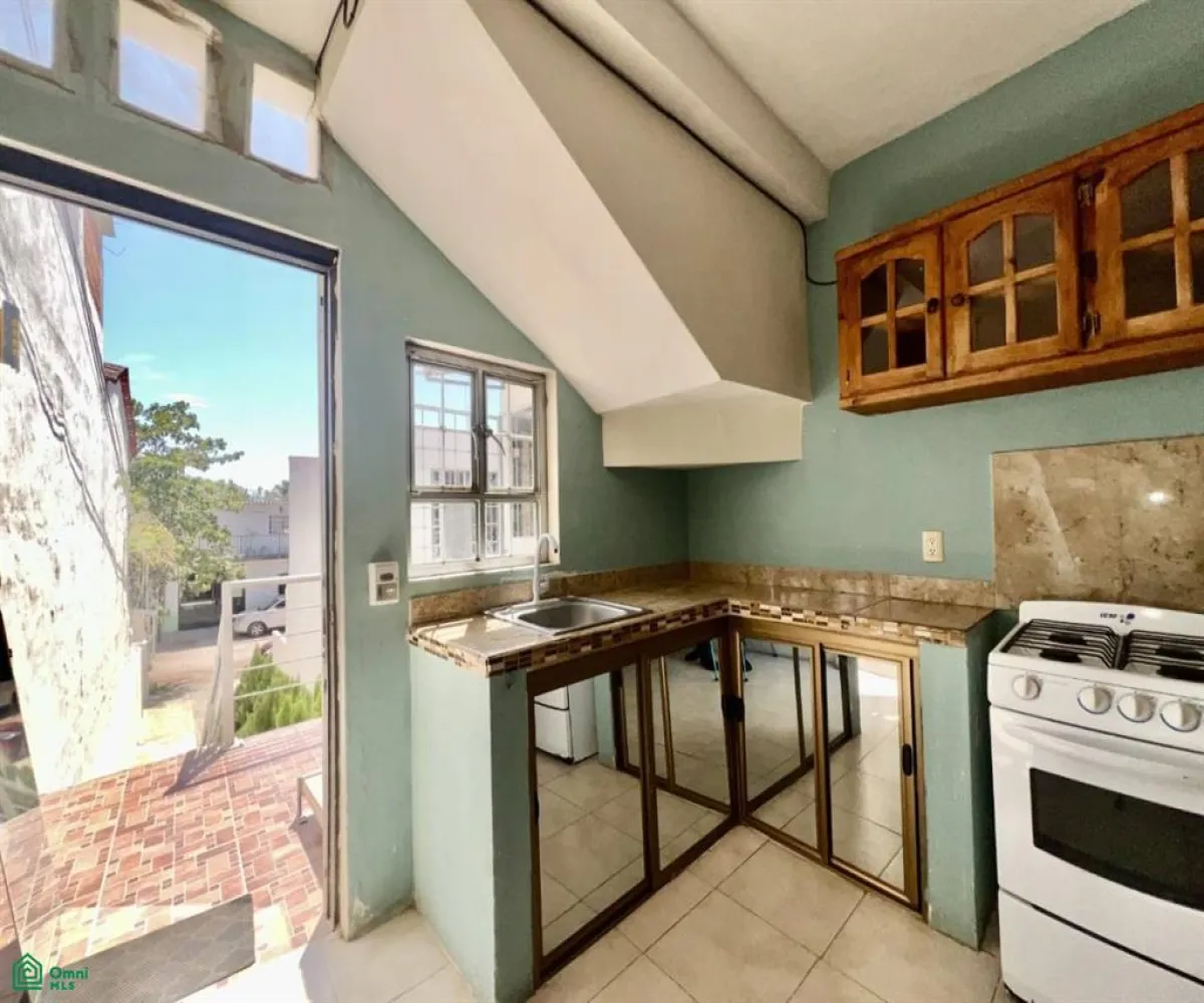 En Venta,La Playita,5 de mayo 1117, Puerto Vallarta, Jalisco 48296, 5 Habitaciones,4 Baños,5 de mayo,2,MX24741137