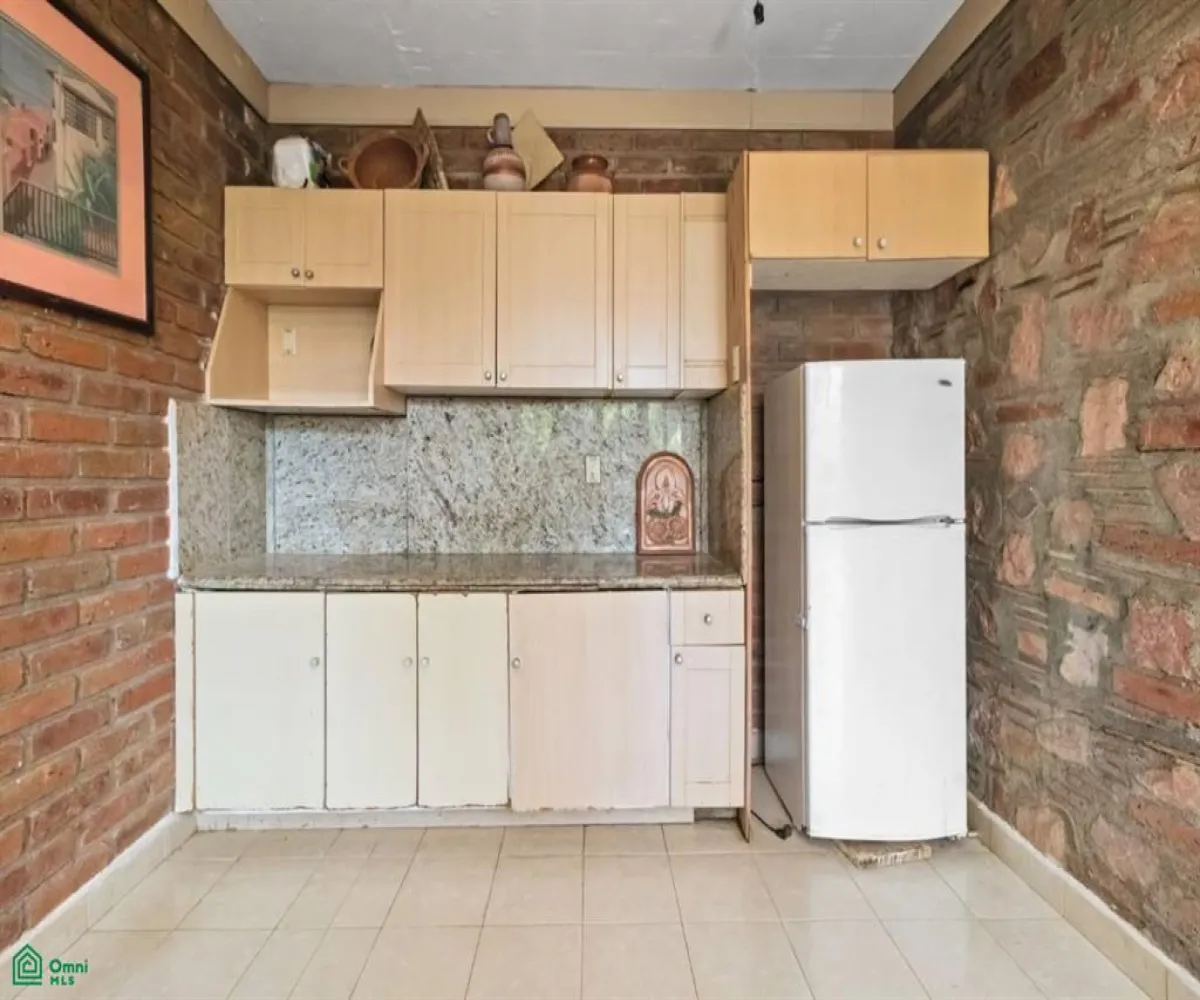 En Venta,Las Palmas de Arriba,Gobernador Sebastian Allende S/N, Puerto Vallarta, Jalisco 48260, 5 Habitaciones,3 Baños,Gobernador Sebastian Allende,MX24747433 En Venta,Las Palmas de Arriba,Gobernador Sebastian Allende S/N, Puerto Vallarta, Jalisco 48260, 5 Habitaciones,3 Baños,Gobernador Sebastian Allende,MX24747433