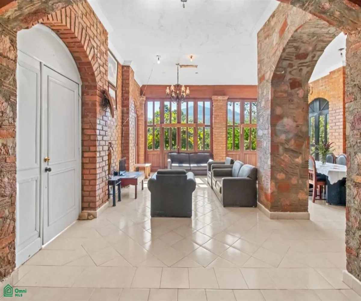 En Venta,Las Palmas de Arriba,Gobernador Sebastian Allende S/N, Puerto Vallarta, Jalisco 48260, 5 Habitaciones,3 Baños,Gobernador Sebastian Allende,MX24747433 En Venta,Las Palmas de Arriba,Gobernador Sebastian Allende S/N, Puerto Vallarta, Jalisco 48260, 5 Habitaciones,3 Baños,Gobernador Sebastian Allende,MX24747433