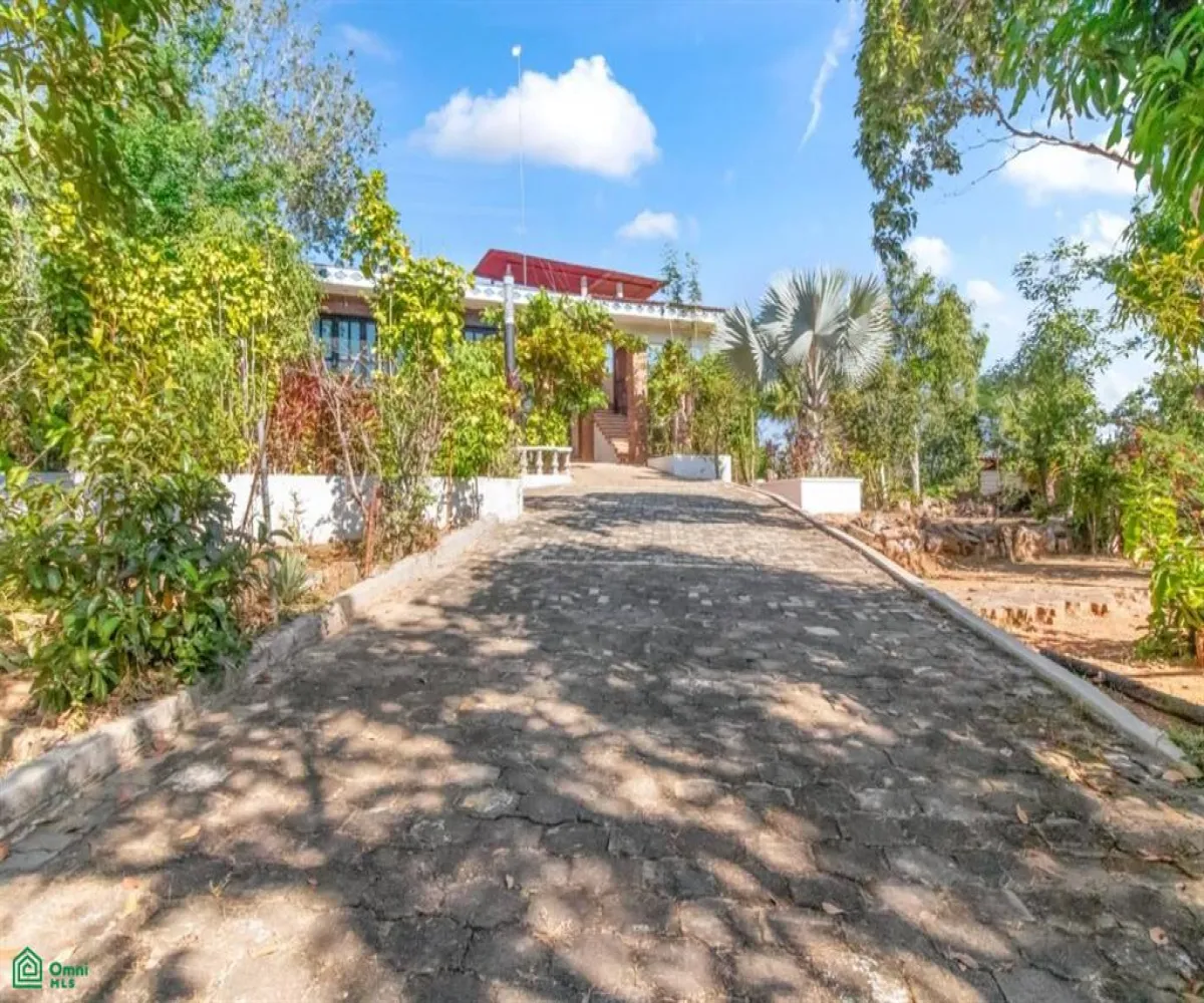 En Venta,Las Palmas de Arriba,Gobernador Sebastian Allende S/N, Puerto Vallarta, Jalisco 48260, 5 Habitaciones,3 Baños,Gobernador Sebastian Allende,MX24747433 En Venta,Las Palmas de Arriba,Gobernador Sebastian Allende S/N, Puerto Vallarta, Jalisco 48260, 5 Habitaciones,3 Baños,Gobernador Sebastian Allende,MX24747433