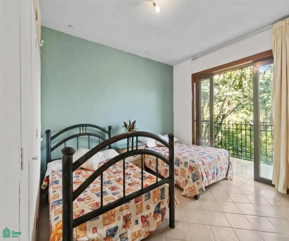 En Venta,Las Palmas de Arriba,Gobernador Sebastian Allende S/N, Puerto Vallarta, Jalisco 48260, 5 Habitaciones,3 Baños,Gobernador Sebastian Allende,MX24747433 En Venta,Las Palmas de Arriba,Gobernador Sebastian Allende S/N, Puerto Vallarta, Jalisco 48260, 5 Habitaciones,3 Baños,Gobernador Sebastian Allende,MX24747433