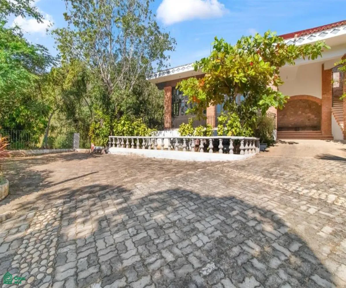 En Venta,Las Palmas de Arriba,Gobernador Sebastian Allende S/N, Puerto Vallarta, Jalisco 48260, 5 Habitaciones,3 Baños,Gobernador Sebastian Allende,MX24747433 En Venta,Las Palmas de Arriba,Gobernador Sebastian Allende S/N, Puerto Vallarta, Jalisco 48260, 5 Habitaciones,3 Baños,Gobernador Sebastian Allende,MX24747433