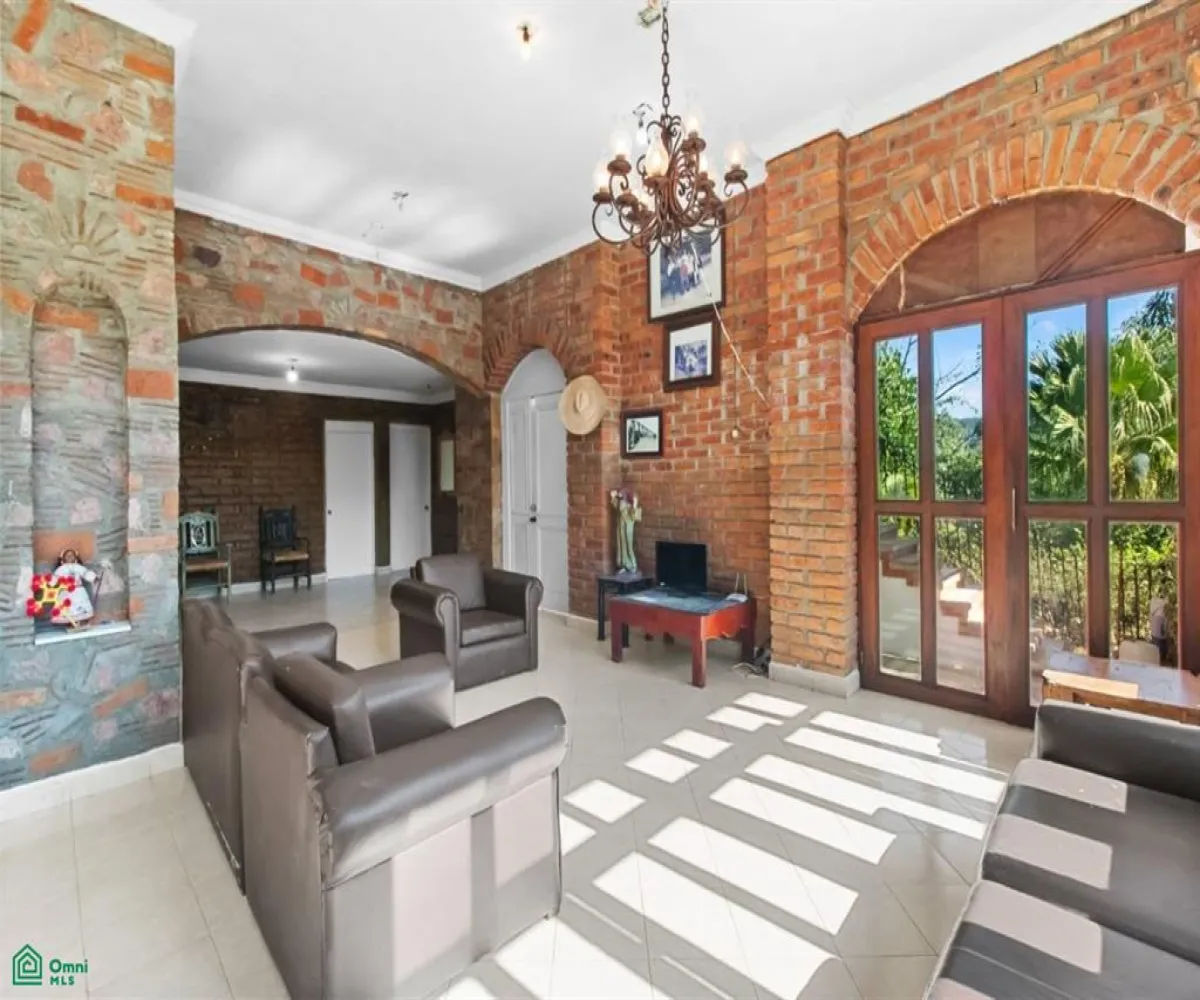 En Venta,Las Palmas de Arriba,Gobernador Sebastian Allende S/N, Puerto Vallarta, Jalisco 48260, 5 Habitaciones,3 Baños,Gobernador Sebastian Allende,MX24747433 En Venta,Las Palmas de Arriba,Gobernador Sebastian Allende S/N, Puerto Vallarta, Jalisco 48260, 5 Habitaciones,3 Baños,Gobernador Sebastian Allende,MX24747433