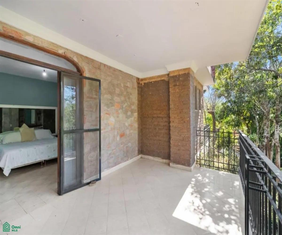 En Venta,Las Palmas de Arriba,Gobernador Sebastian Allende S/N, Puerto Vallarta, Jalisco 48260, 5 Habitaciones,3 Baños,Gobernador Sebastian Allende,MX24747433 En Venta,Las Palmas de Arriba,Gobernador Sebastian Allende S/N, Puerto Vallarta, Jalisco 48260, 5 Habitaciones,3 Baños,Gobernador Sebastian Allende,MX24747433