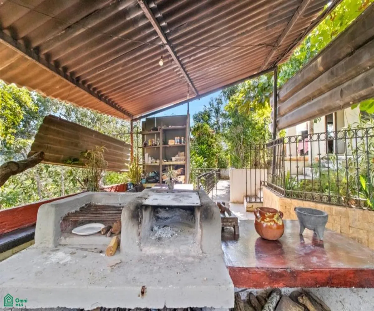 En Venta,Las Palmas de Arriba,Gobernador Sebastian Allende S/N, Puerto Vallarta, Jalisco 48260, 5 Habitaciones,3 Baños,Gobernador Sebastian Allende,MX24747433 En Venta,Las Palmas de Arriba,Gobernador Sebastian Allende S/N, Puerto Vallarta, Jalisco 48260, 5 Habitaciones,3 Baños,Gobernador Sebastian Allende,MX24747433